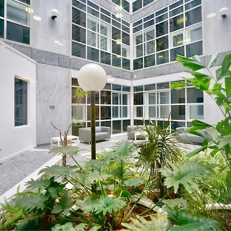 Two Bedroom - Central Peterborough Apartment - Bayard Apartments Buitenkant foto